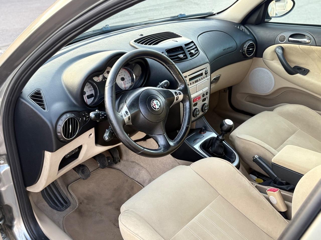 Alfa Romeo 147 1.9 JTD 120 CV5P Distinctive IN ORDINE
