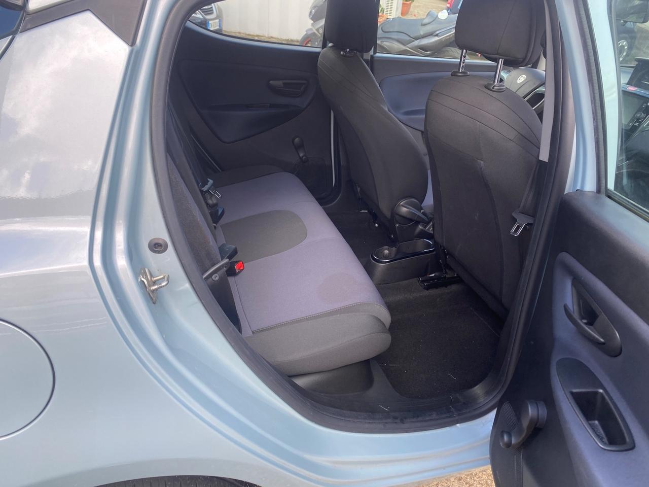 Lancia Ypsilon 1.0 FireFly 5 porte S&S Hybrid Gold