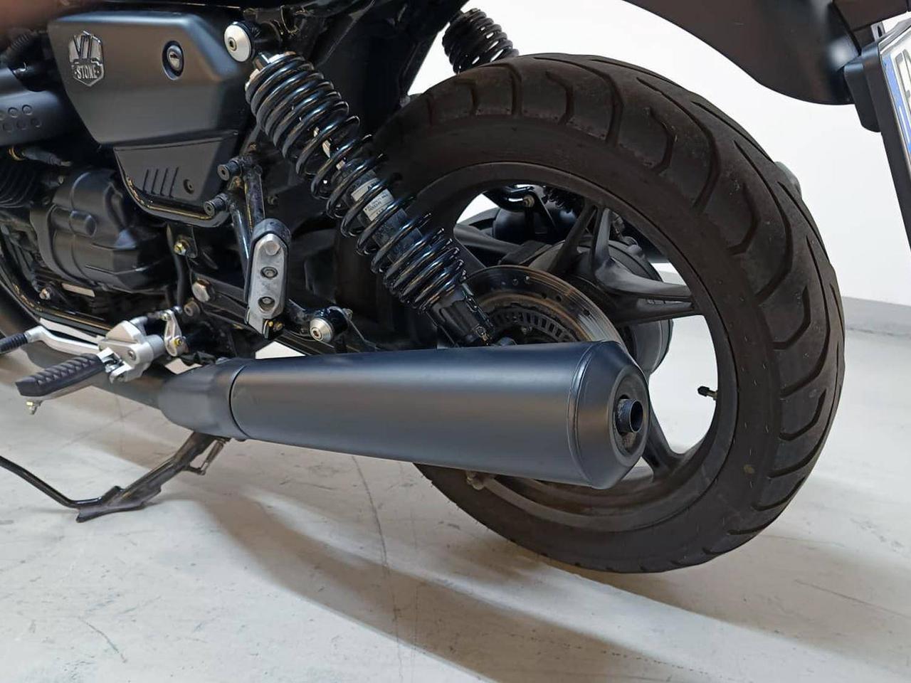 MOTO GUZZI V7 850 Stone