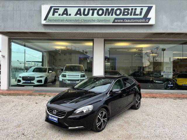 VOLVO V40 D3 Geartronic Momentum