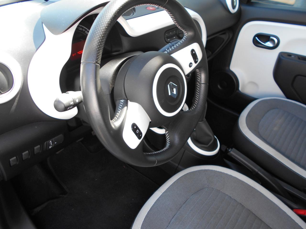 RENAULT TWINGO 1.0 SCE