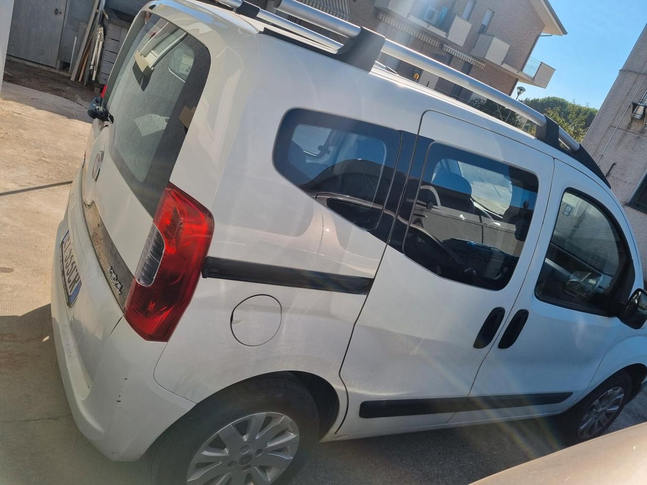 Fiat Qubo 1.4 8v natural power Dynamic 70cv E6