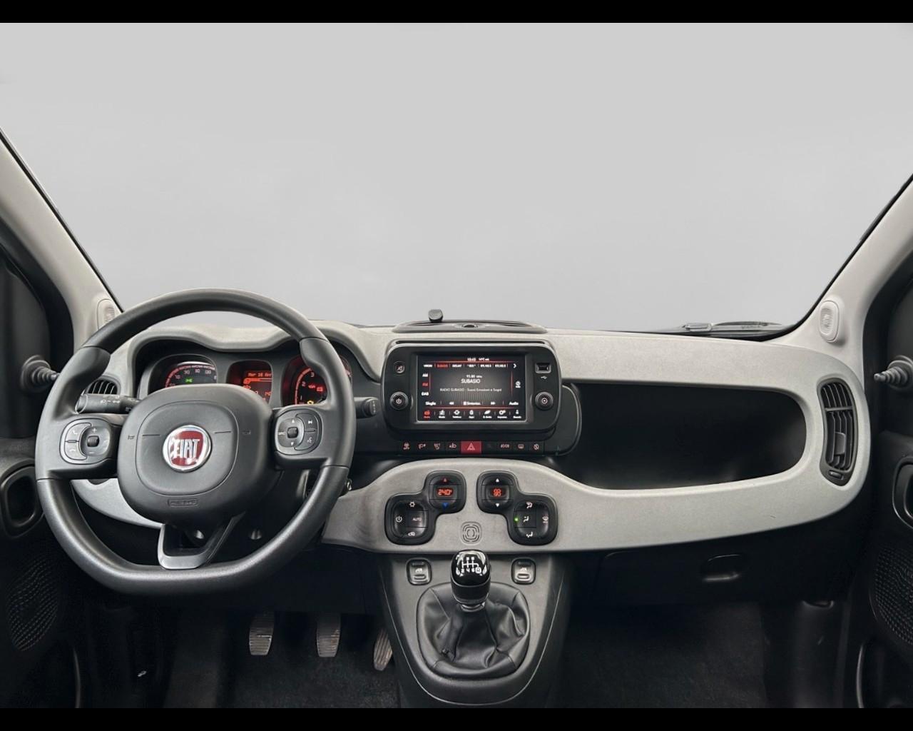 FIAT Panda III 2021 Cross - Panda 1.0 firefly hybrid Garmin s&s 7
