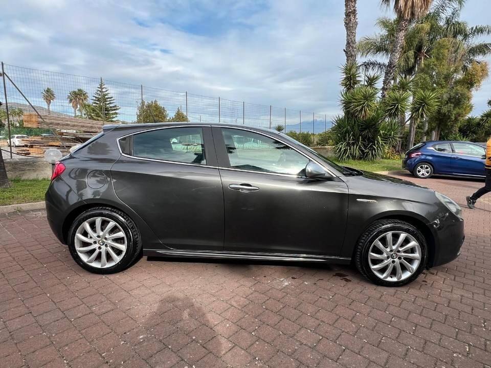 Alfa Romeo Giulietta 2.0 JTDm-2 140 CV Distinctive