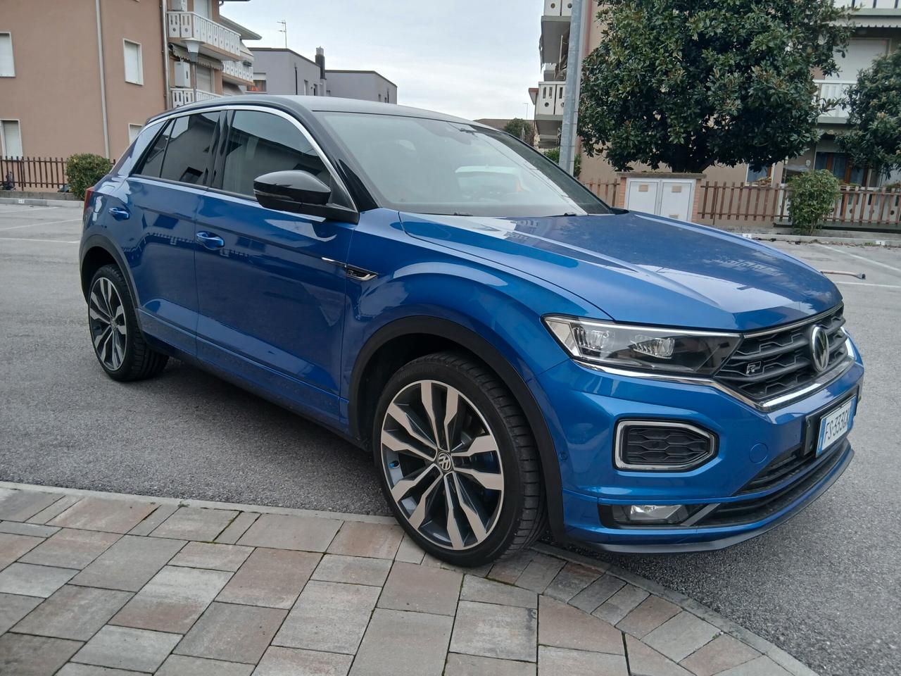 Volkswagen T-Roc 1.5 TSI ACT DSG RLine FULL optional tua a € 263 mese