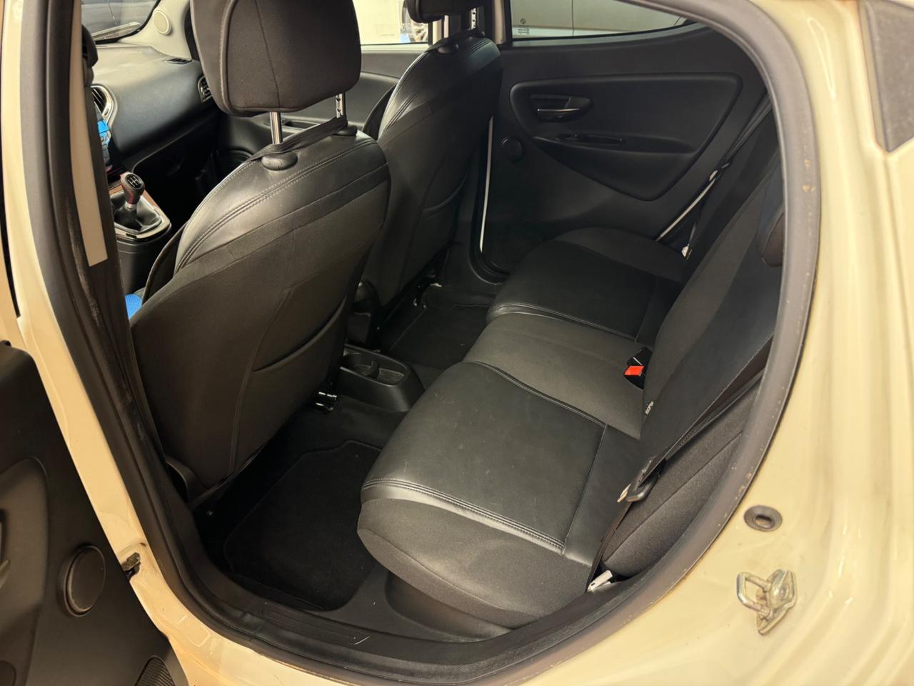 Lancia Ypsilon 1.3 MJT EURO 5B OK NEOPATENTATI
