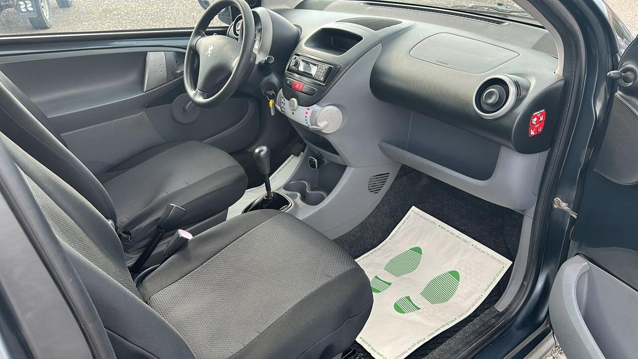 Peugeot 107 1.0 68CV 5p. Sweet Years