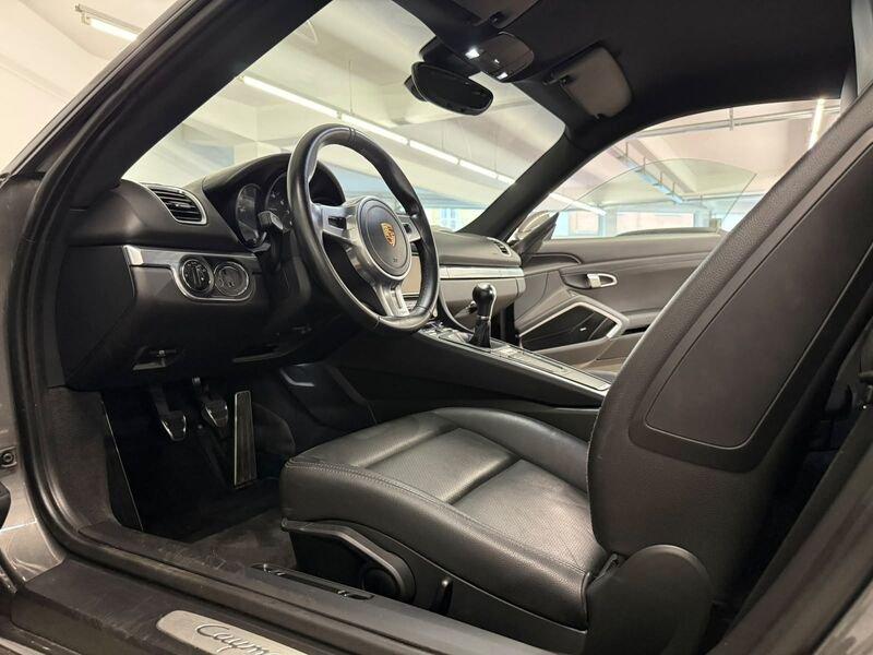 Porsche Cayman 2.7