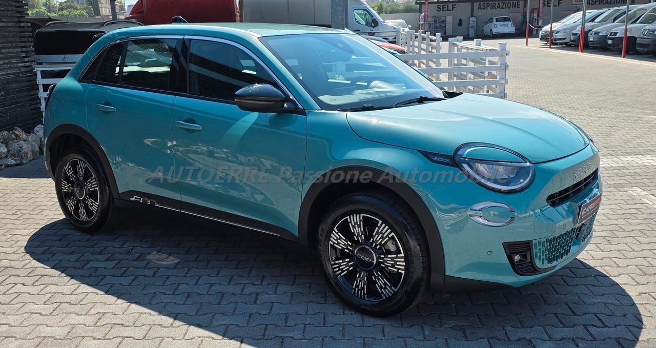 Fiat 600 Hybrid 145 CV DCT MHEV La Prima
