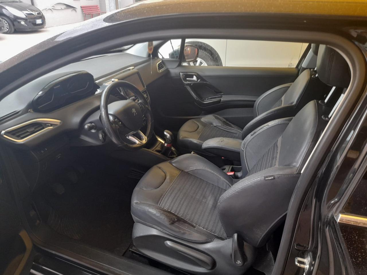 Peugeot 208 1.2cc gpl 12 mesi garanzia-2013