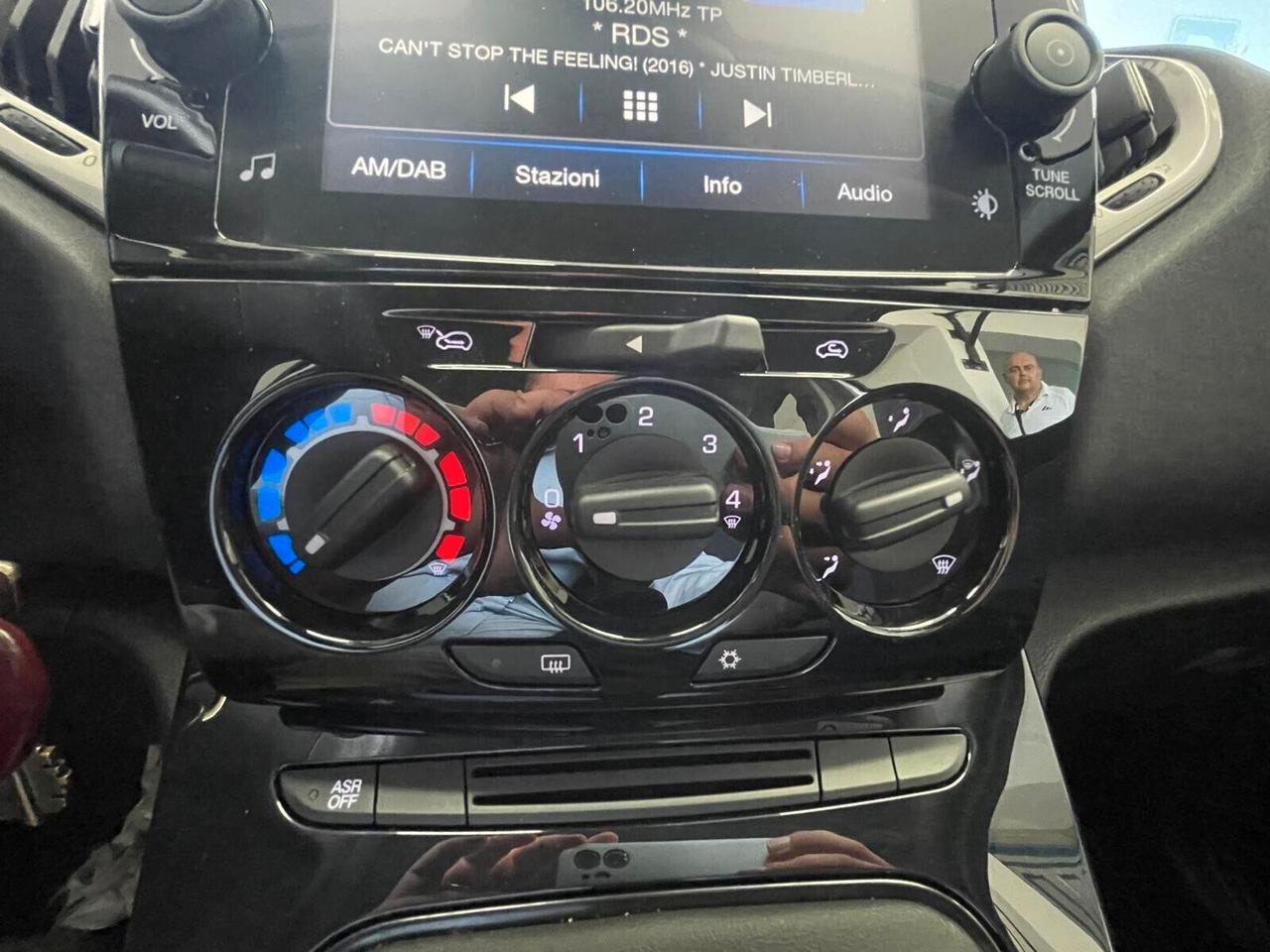 Lancia Ypsilon 1.0 FireFly 5 porte S&S Hybrid Ecochic Gold