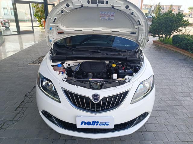 LANCIA Ypsilon 1.0 FireFly 5 porte S&S Hybrid Ecochic Silver