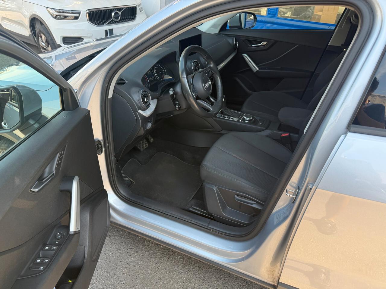 Audi Q2 30 TDI Business