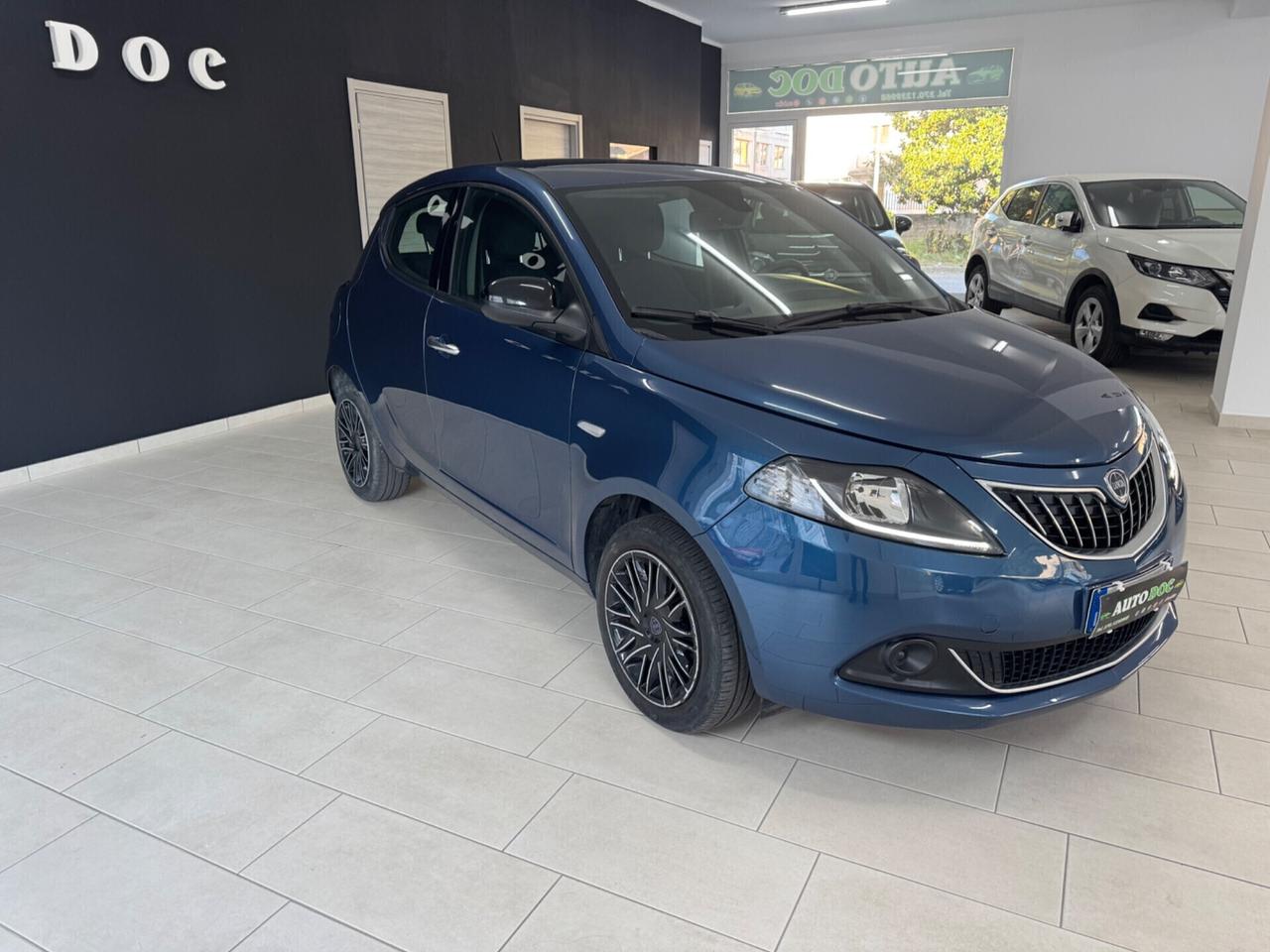 Lancia Ypsilon 1.0 FireFly 5 porte S&S Hybrid Silver Plus