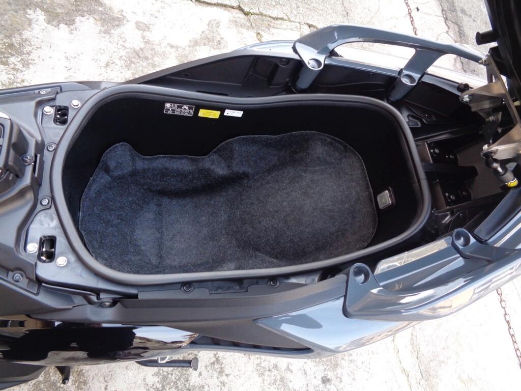 YAMAHA T MAX 560 TECH - MAX (FINANZIABILE)