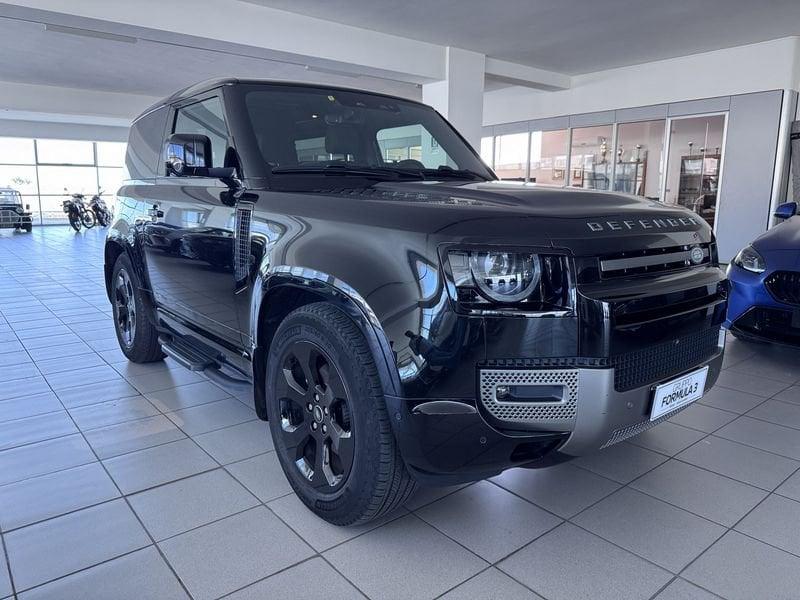 Land Rover Defender 3.0D I6 200 90 X-Dynamic SE AWD auto.