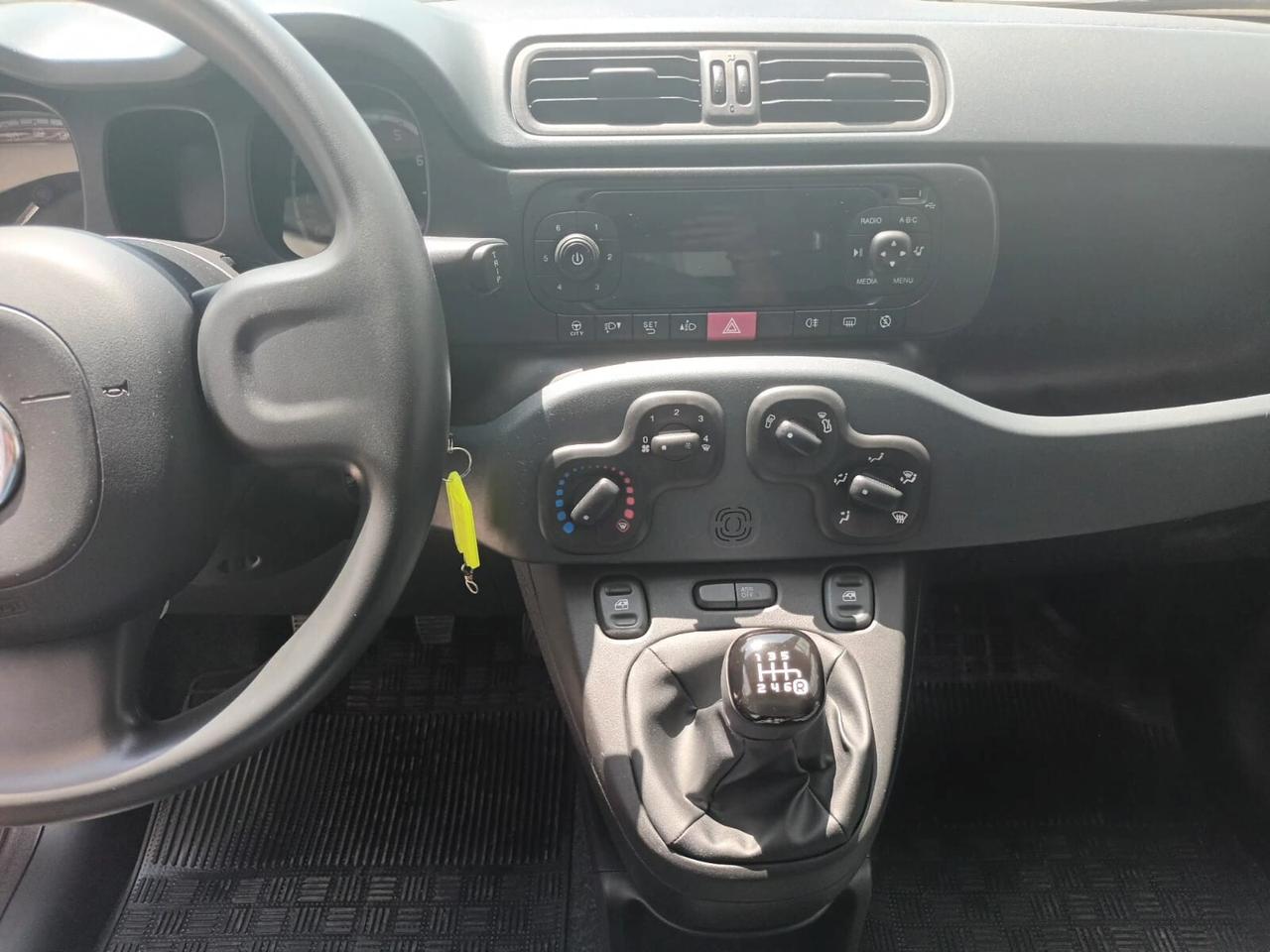 Fiat Panda 1.0 Firefly S&S Hybrid 70 CV
