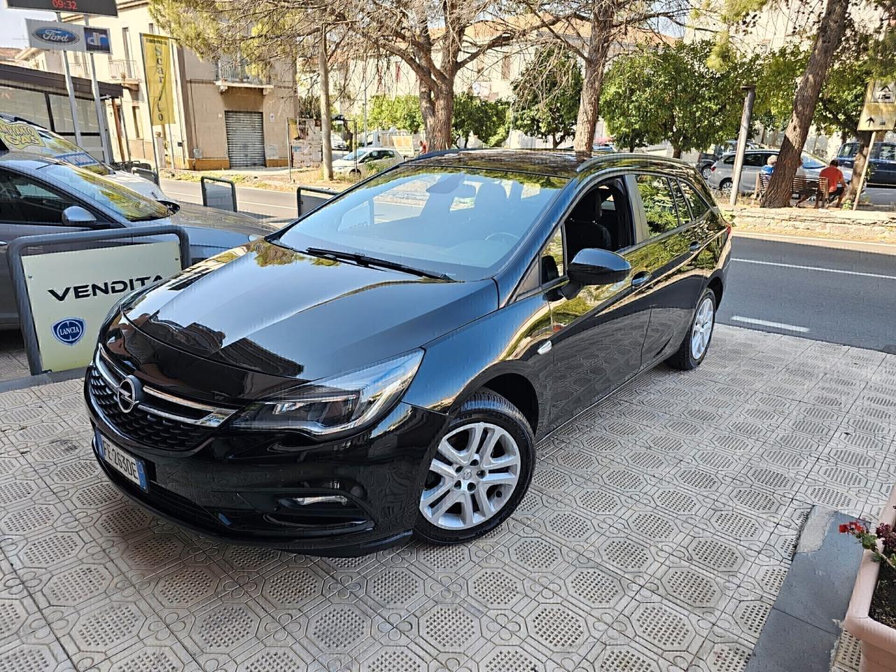 Opel Astra 1.6 CDTI EcoFLEX S&S Sports Tourer Cosmo