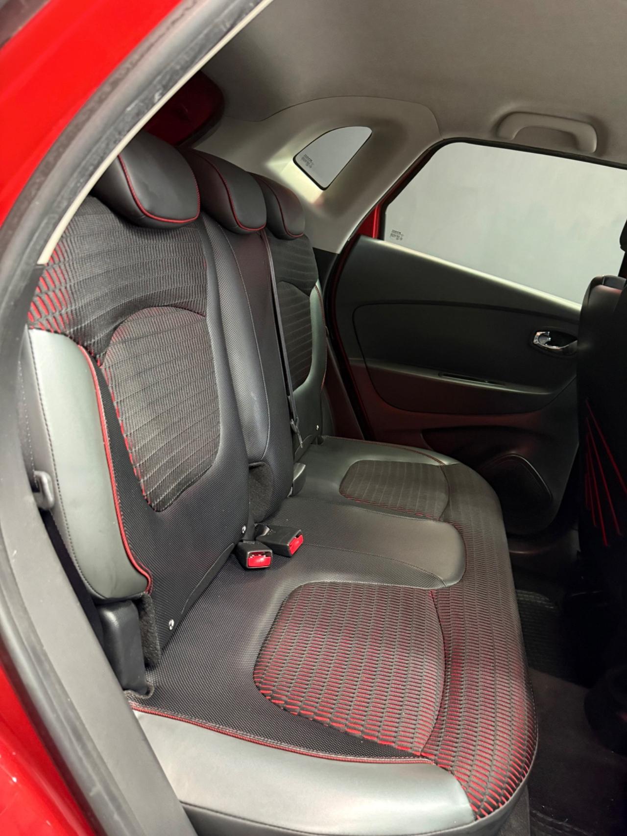 Renault Captur dCi 90 CV EDC Project Runway 2015