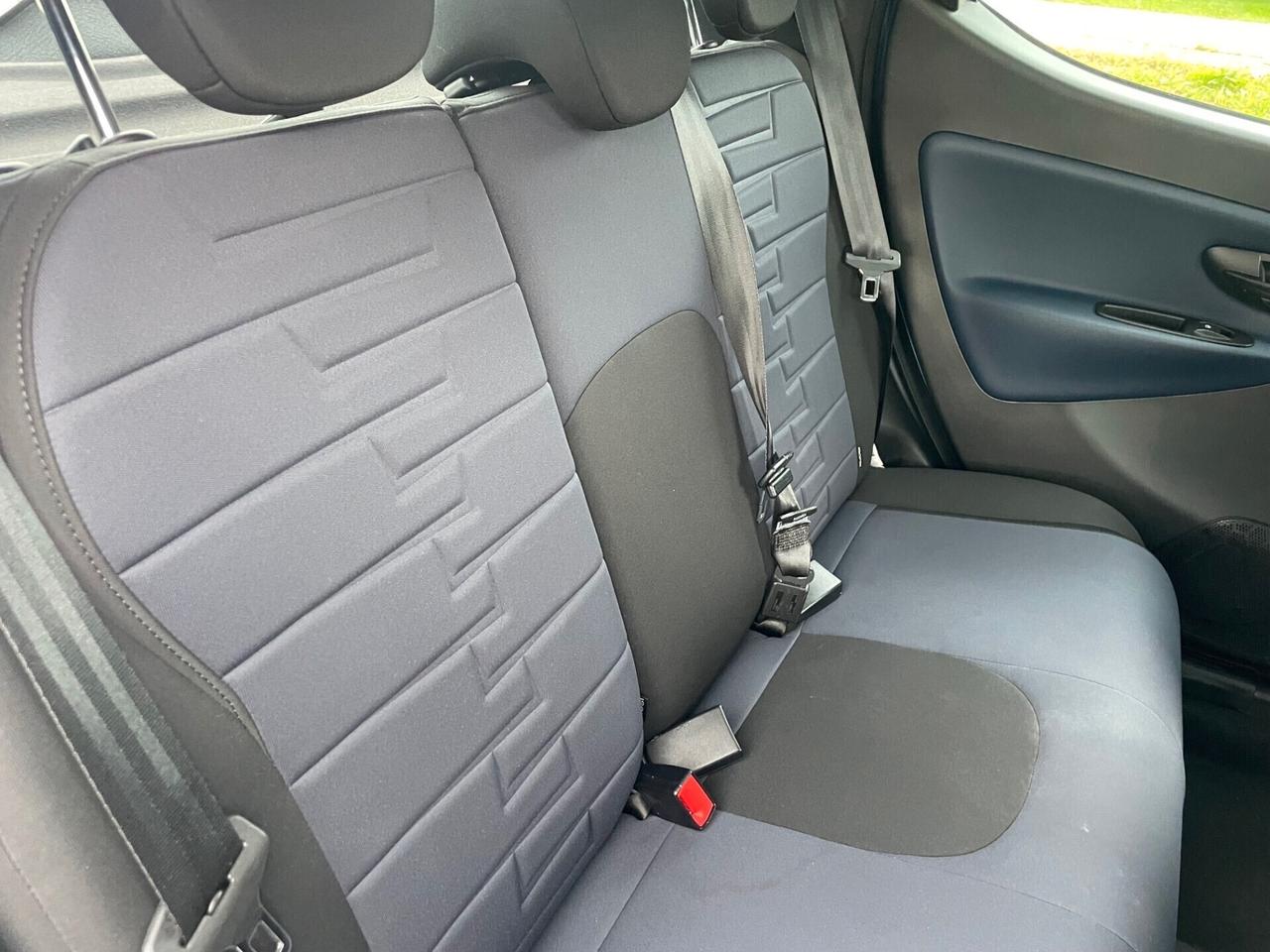 Lancia Ypsilon 1.0 FireFly 5 porte S&S Hybrid Platino