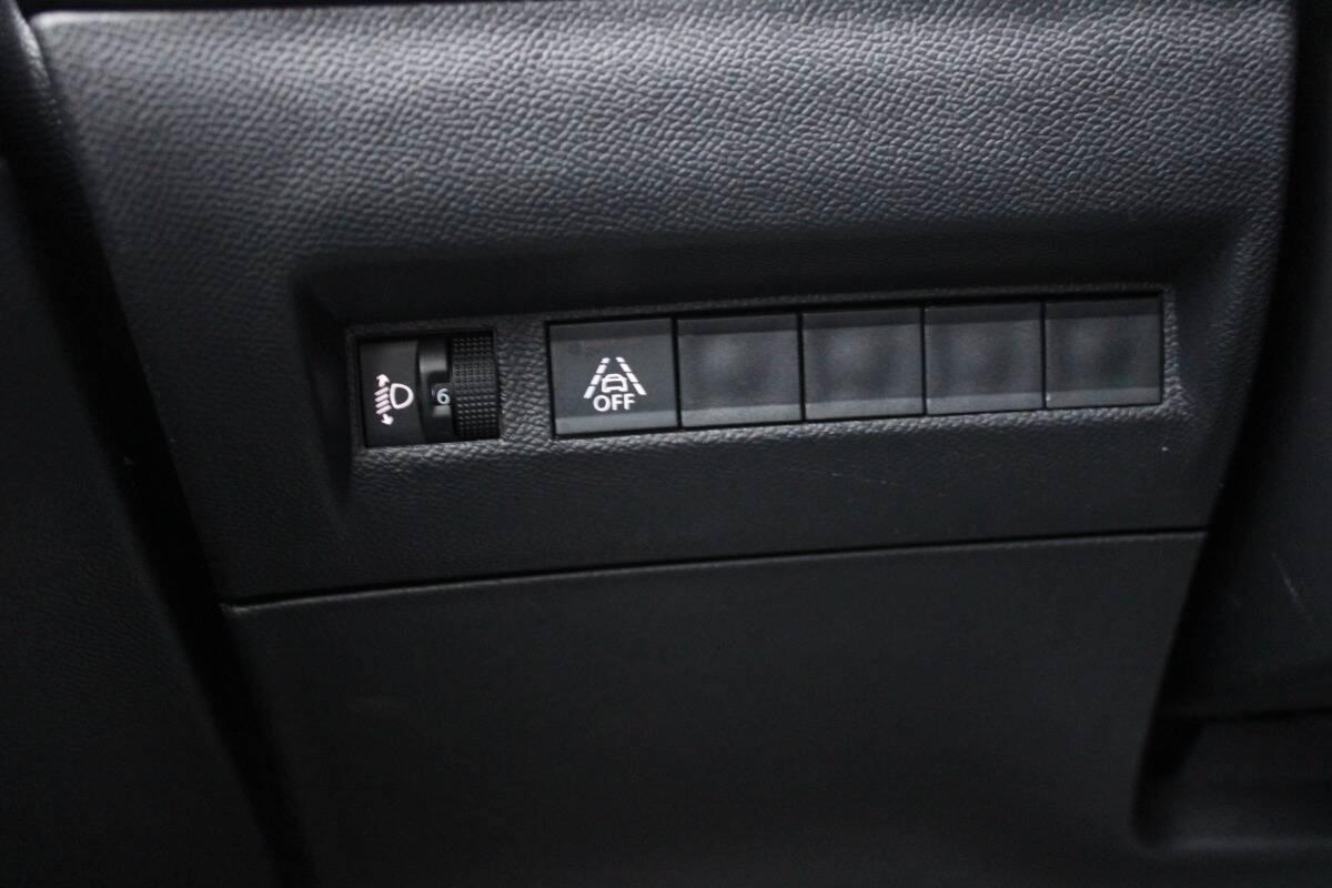 Peugeot 208 1.2 puretech Allure s&s 100cv eat8 Con CARPLAY