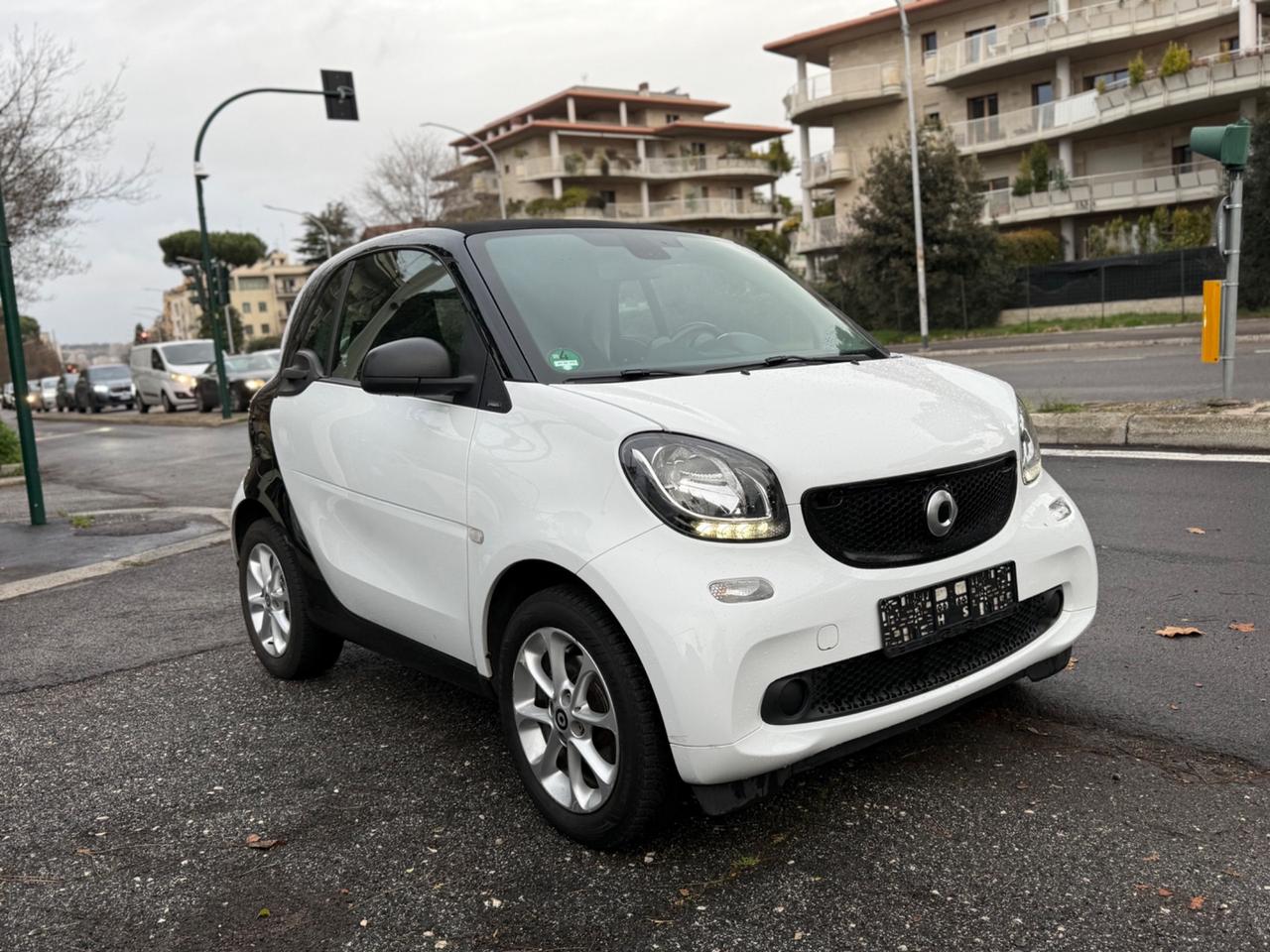 Smart ForTwo 1.0 71cv Coupe Clima cambio Manuale