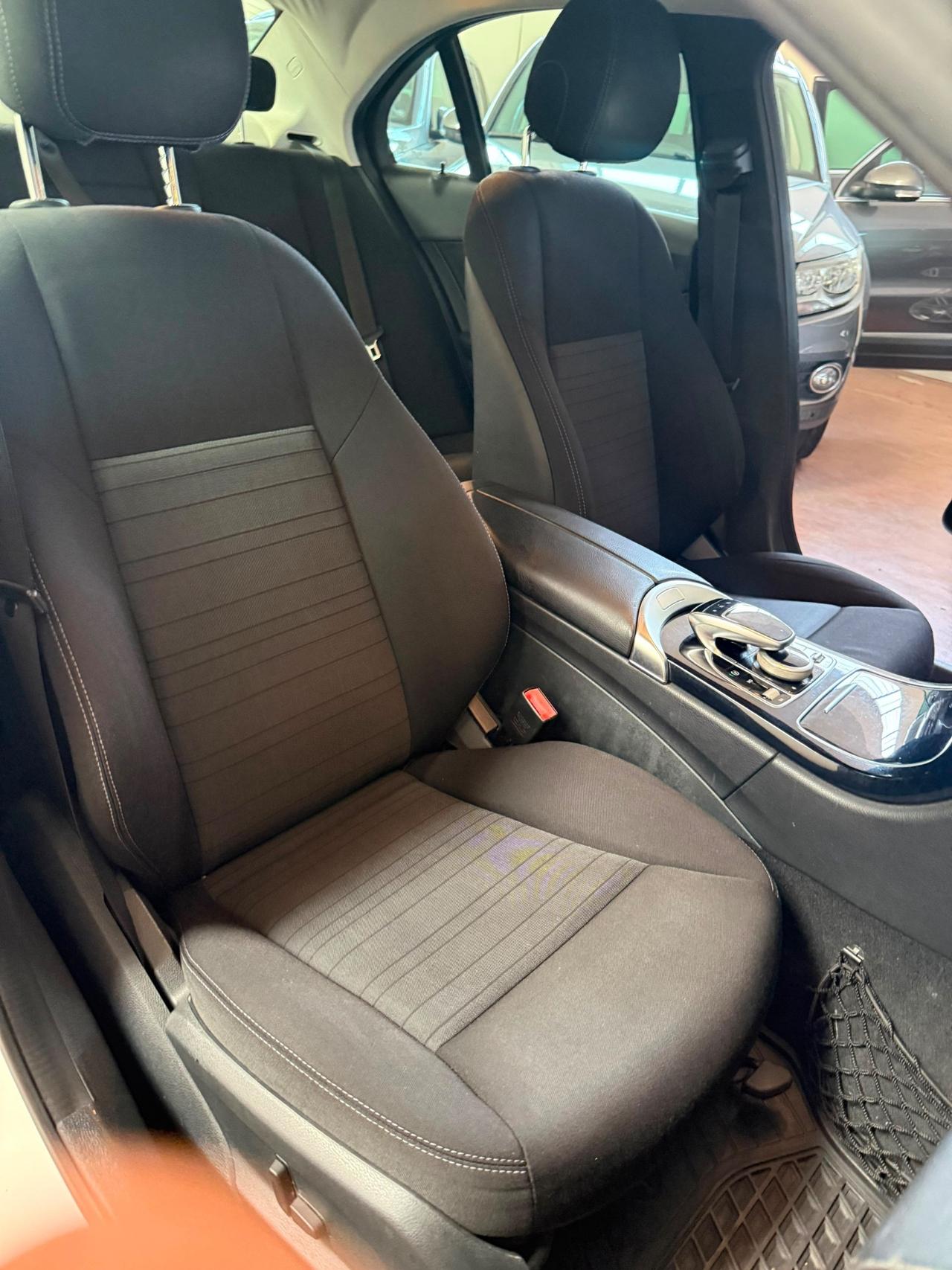 Mercedes-benz C 220 Premium
