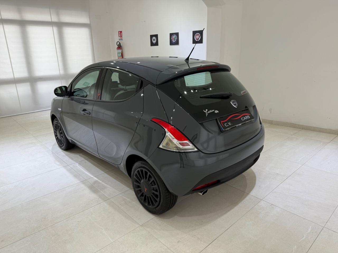 LANCIA YPSILON 1.2 69 CV 5 PORTE ELLE