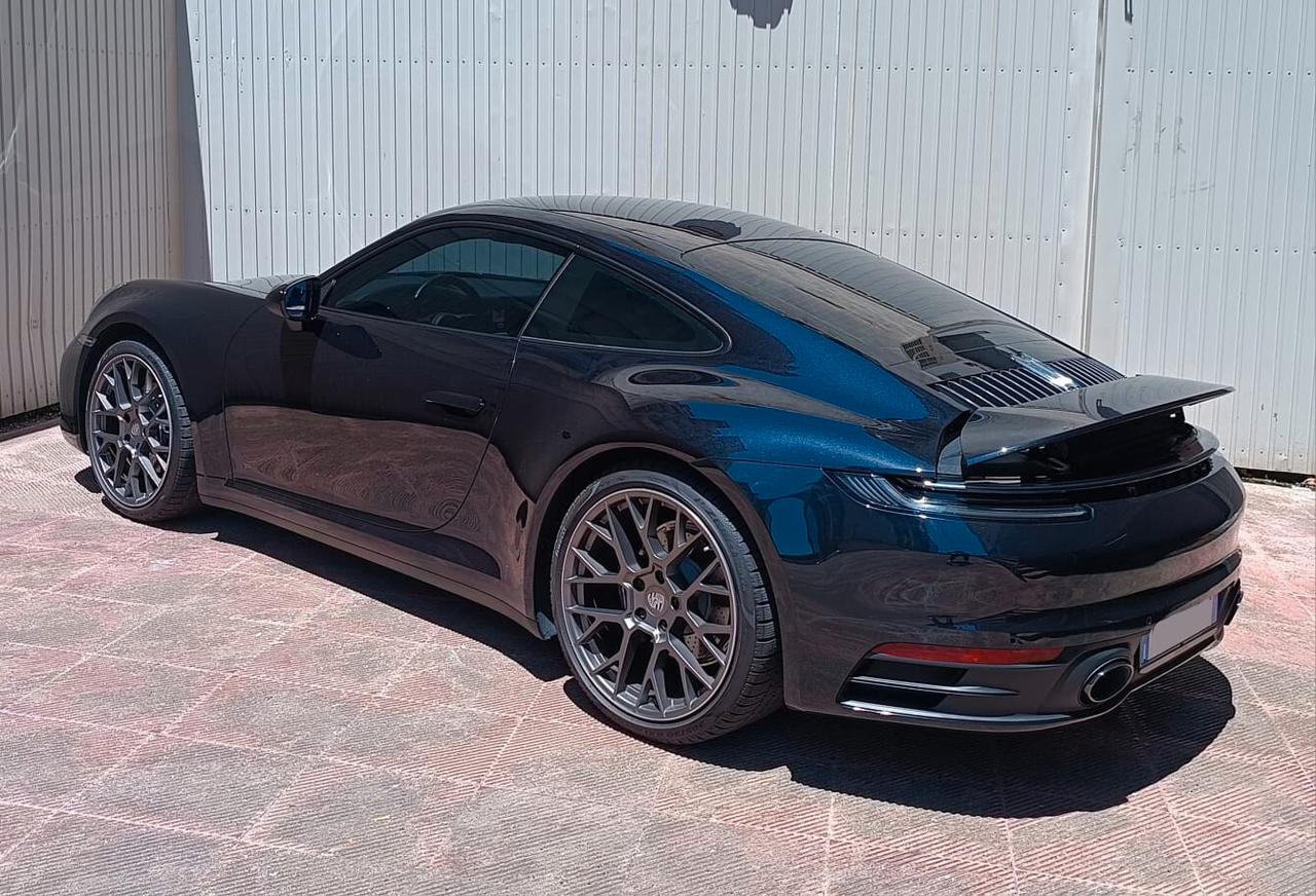 Porsche 911 Carrera 992 coupé 385 cv