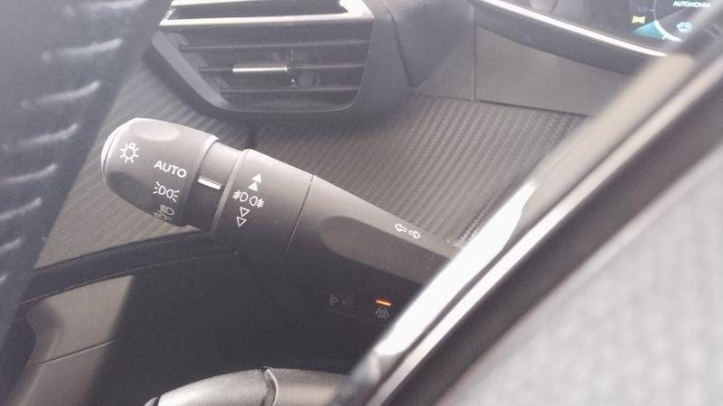 Peugeot e-2008 e 100kW Allure Pack