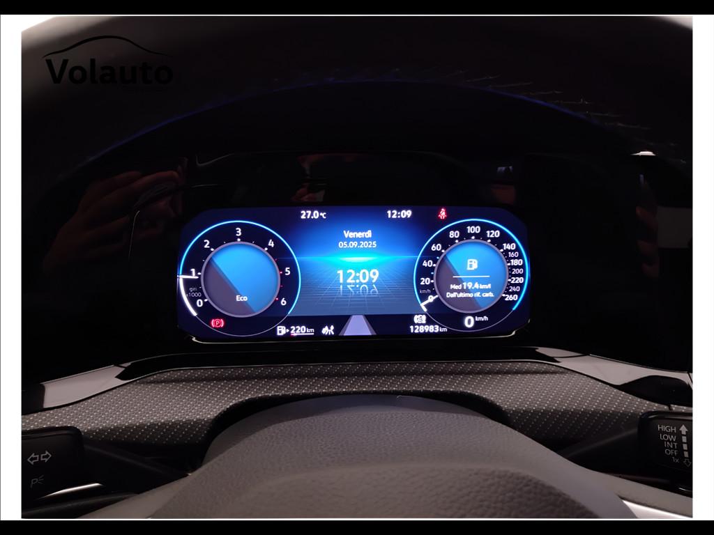 VOLKSWAGEN Golf VIII 2020 - Golf 2.0 tdi R-Line 150cv