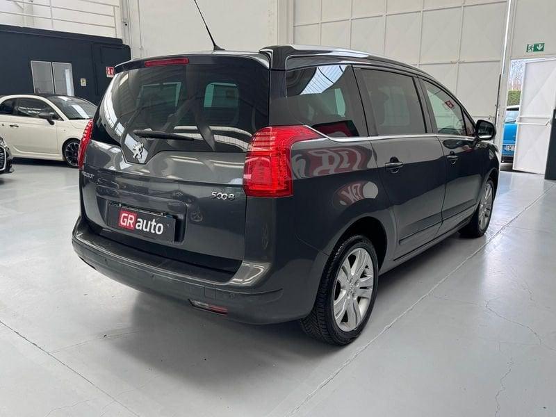 Peugeot 5008 5008 1.6 HDi 112CV Féline