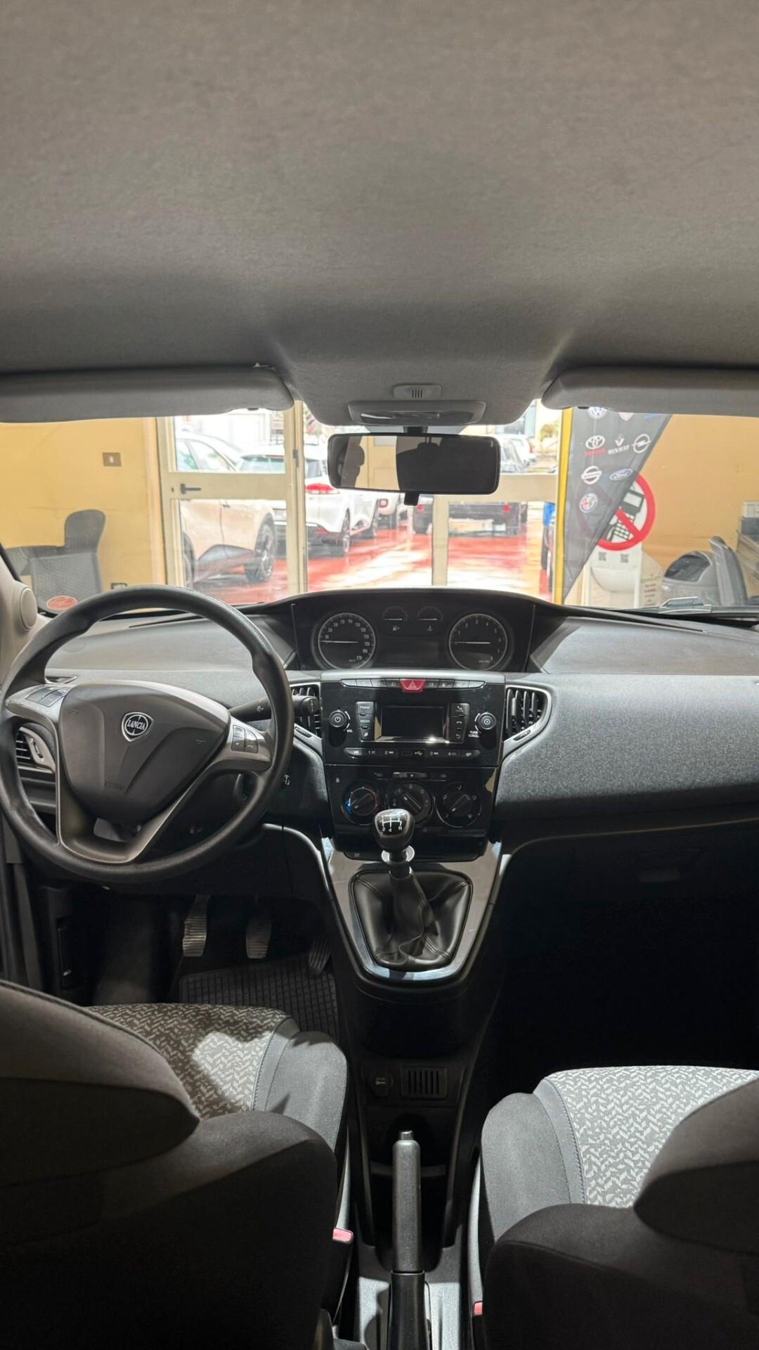 Lancia Ypsilon 1.2 69 CV 5 porte GPL Ecochic Elefantino Blu
