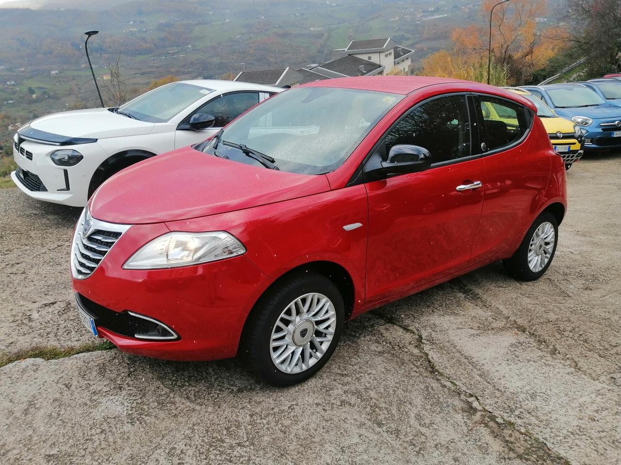 Lancia Ypsilon 1.2 69 CV 5 porte GPL Ecochic Gold