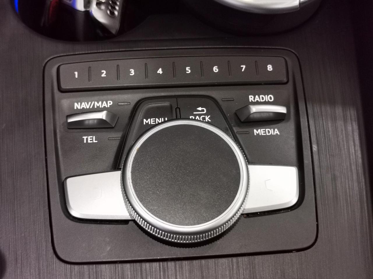 Audi A4 40 TFSI S tronic Business Sport