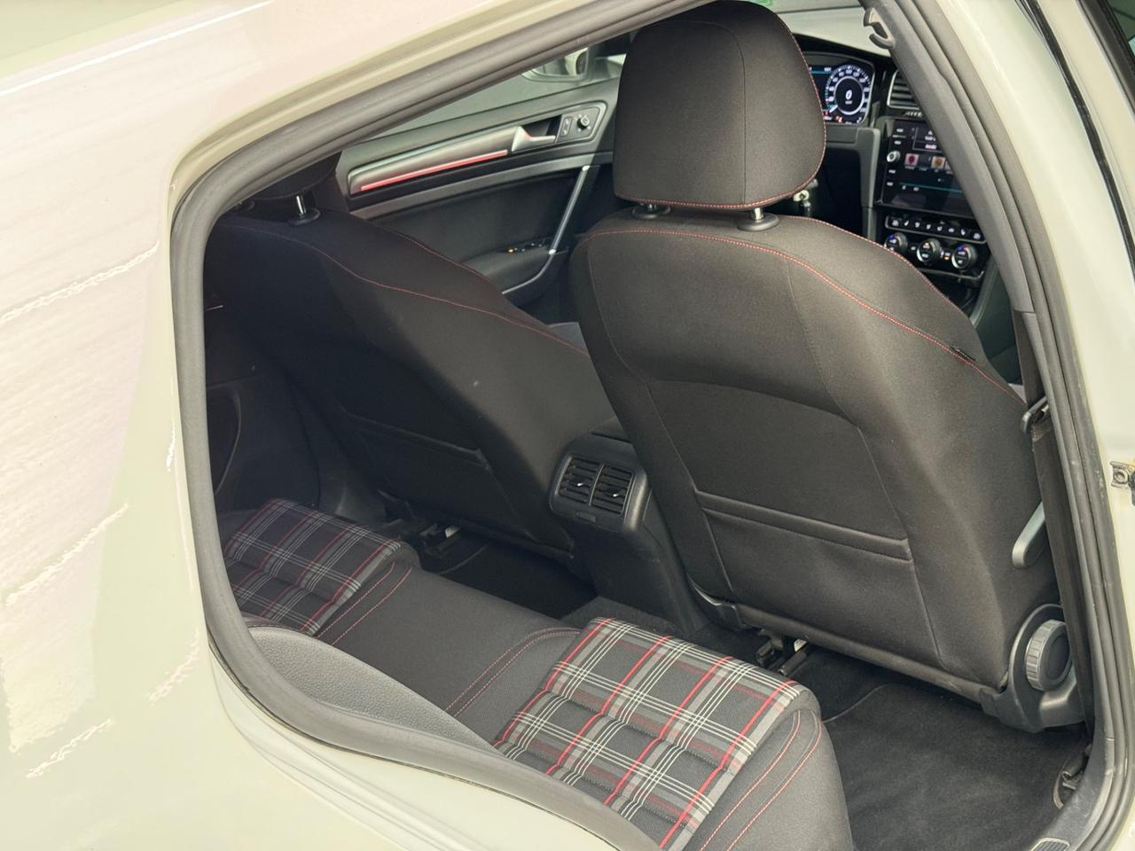 Volkswagen Golf GTI Performance 2.0 245 CV TSI DSG 5p. BMT