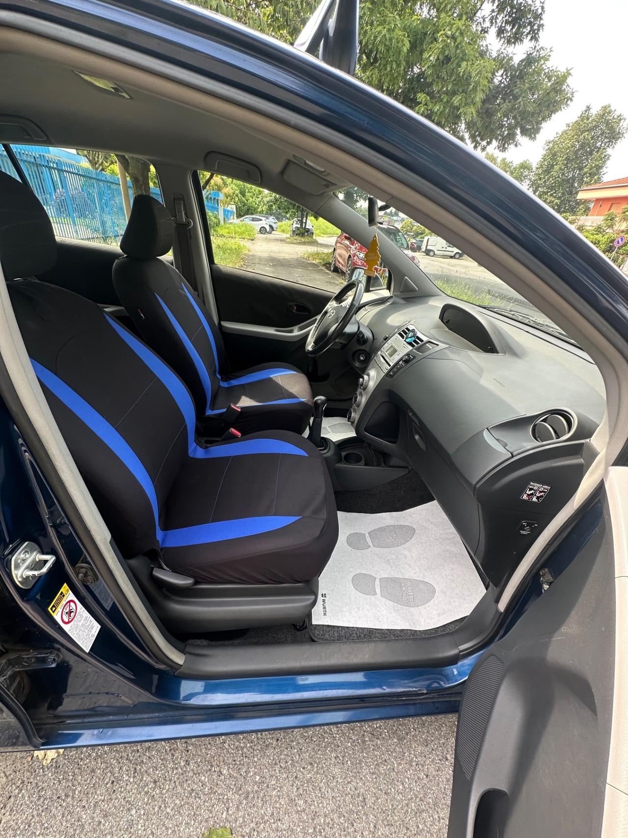 Toyota Yaris 1.0 5 porte Sol