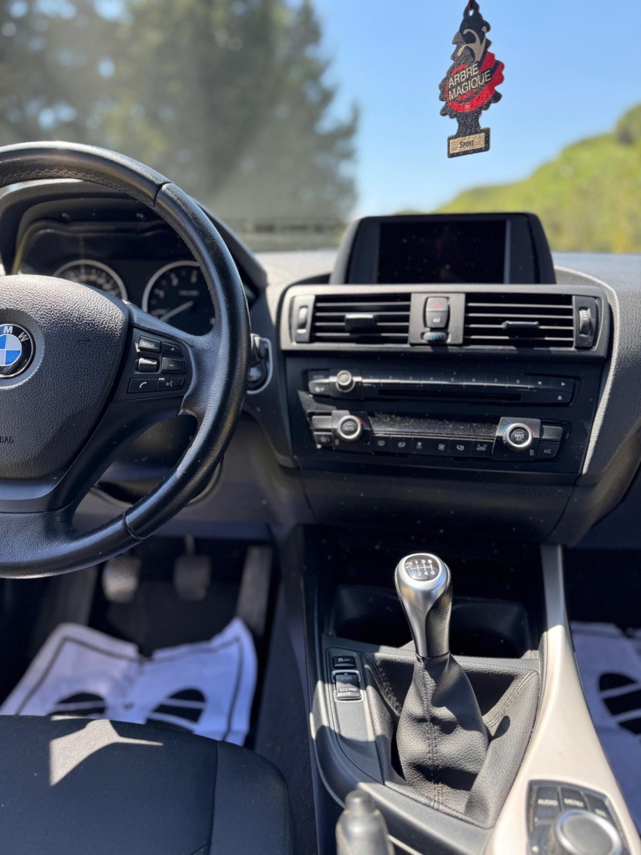 Bmw 114 114d 5p. Sport