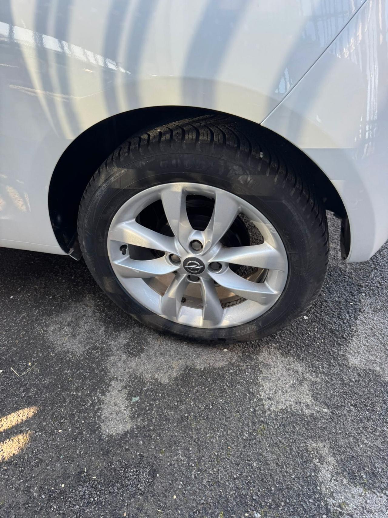 Opel Adam 1.4 87 CV GPL Tech Slam