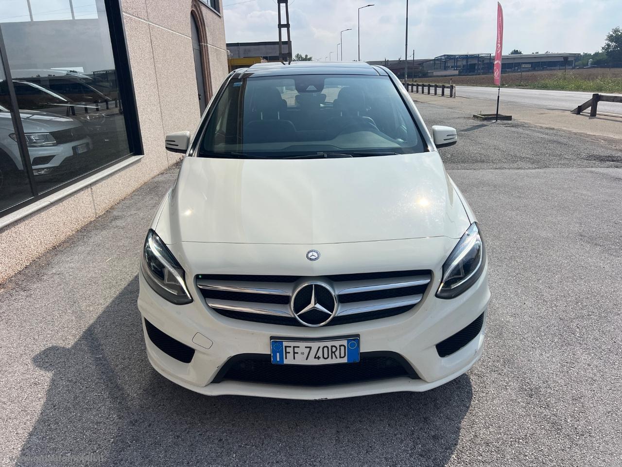 MERCEDES-BENZ B 180 d Automatic Premium TETTO PACK AMG