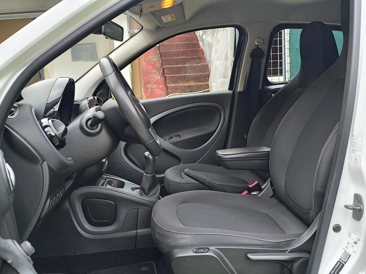 Smart ForFour 1.0 71 cv versione Passion Full Led