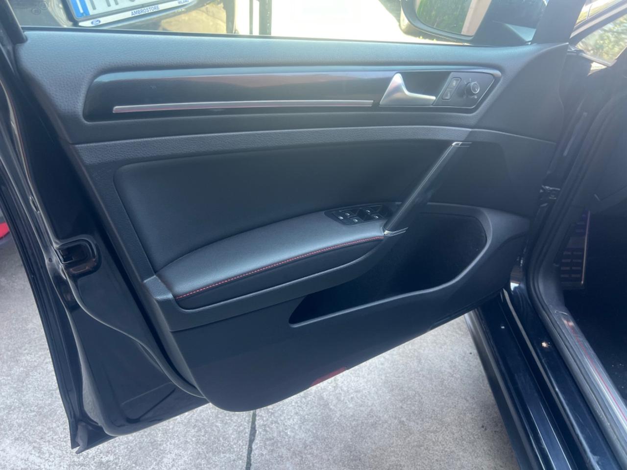 Volkswagen Golf GTI Golf GTI 2.0 TSI DSG 5p. BlueMotion Technology
