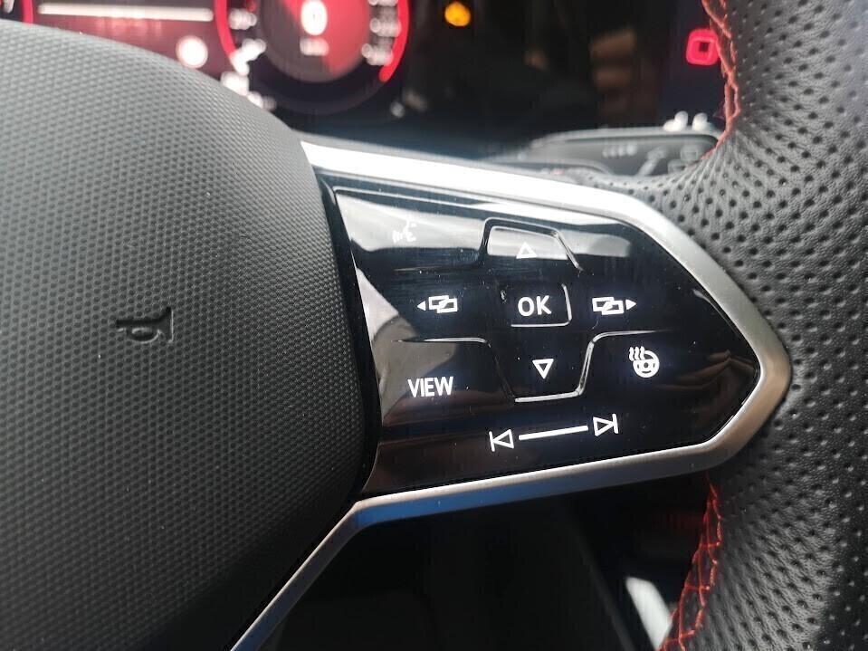 Volkswagen Golf GTI 2.0 TSI DSG Fari MATRIX