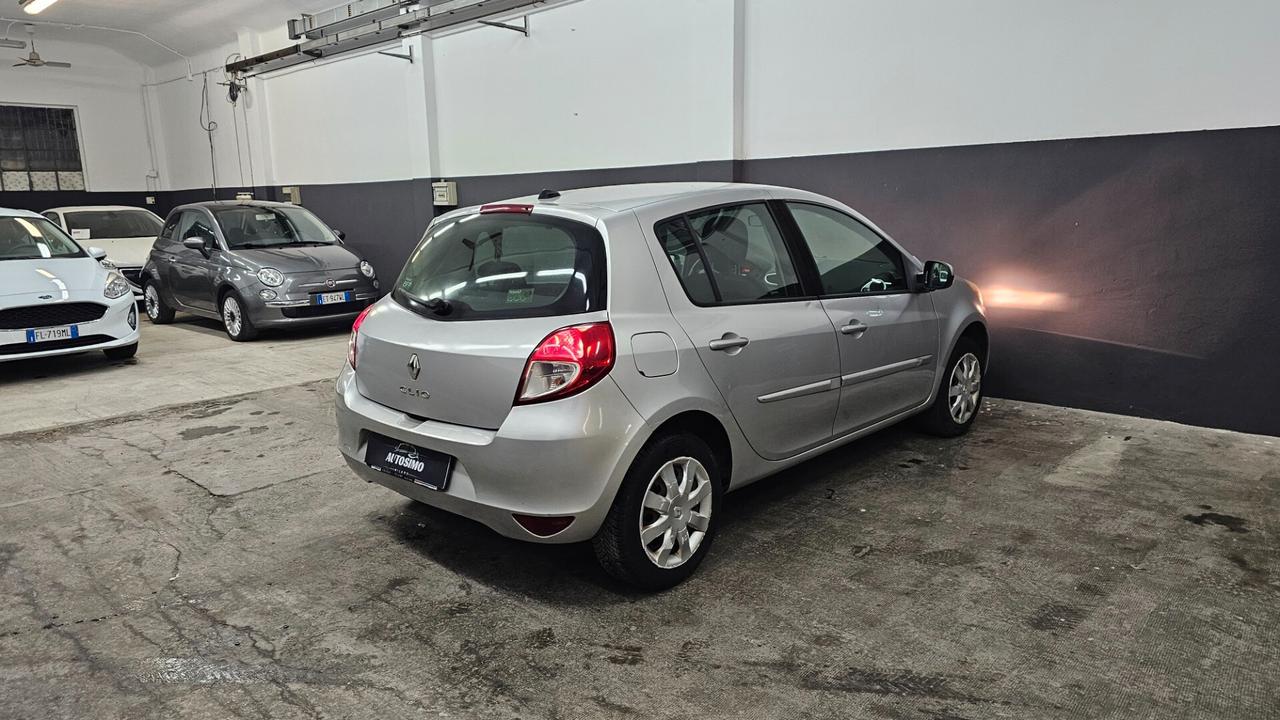 Renault Clio 1.2 16V 5 porte Dynamique