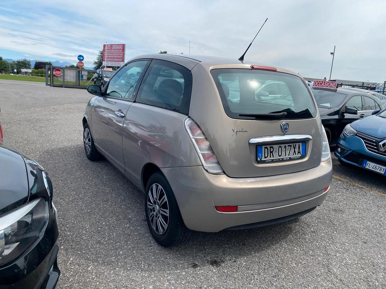 Lancia Ypsilon 1.2 Argento