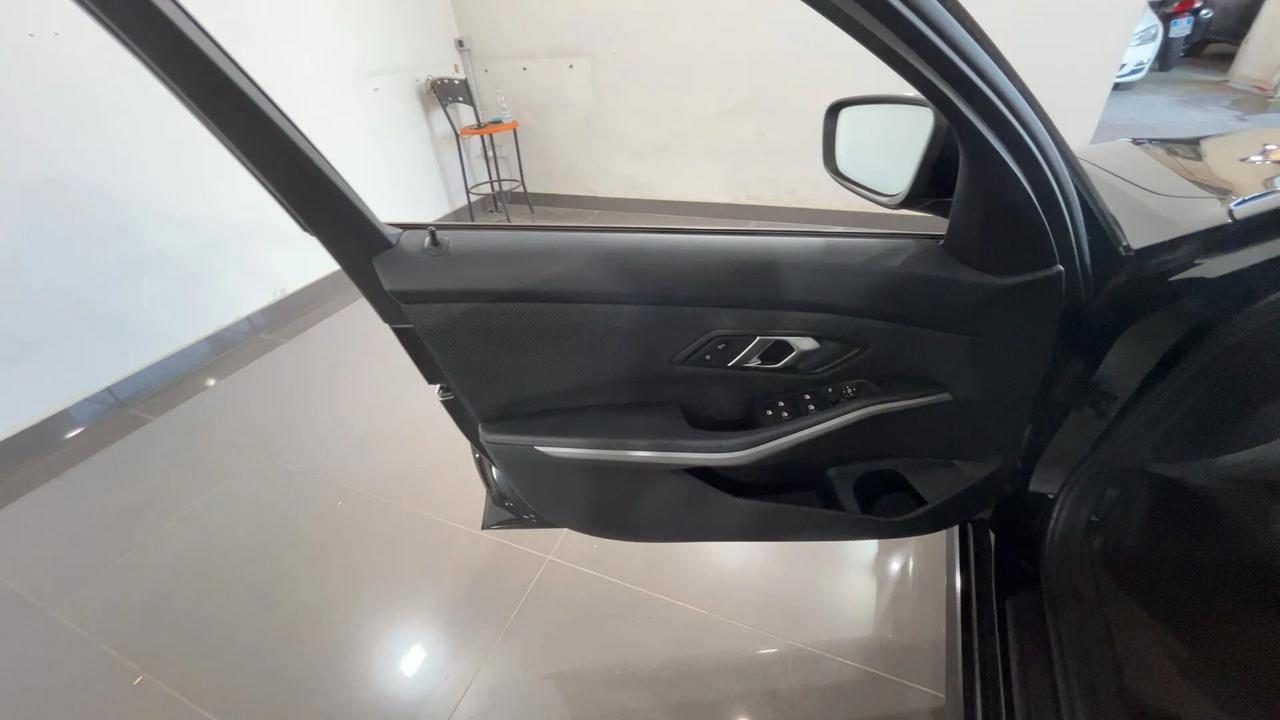 bmw 318d Sport 150cv auto
