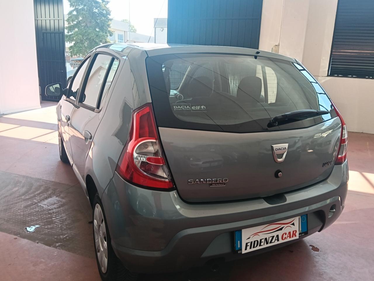 Dacia Sandero 1.4 8V GPL-per neopatentati -2009