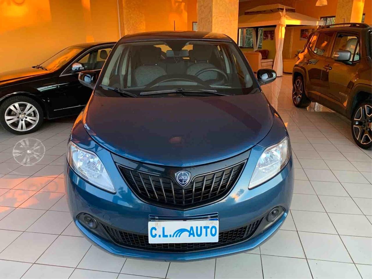 Lancia Ypsilon 1.0 Hybrid