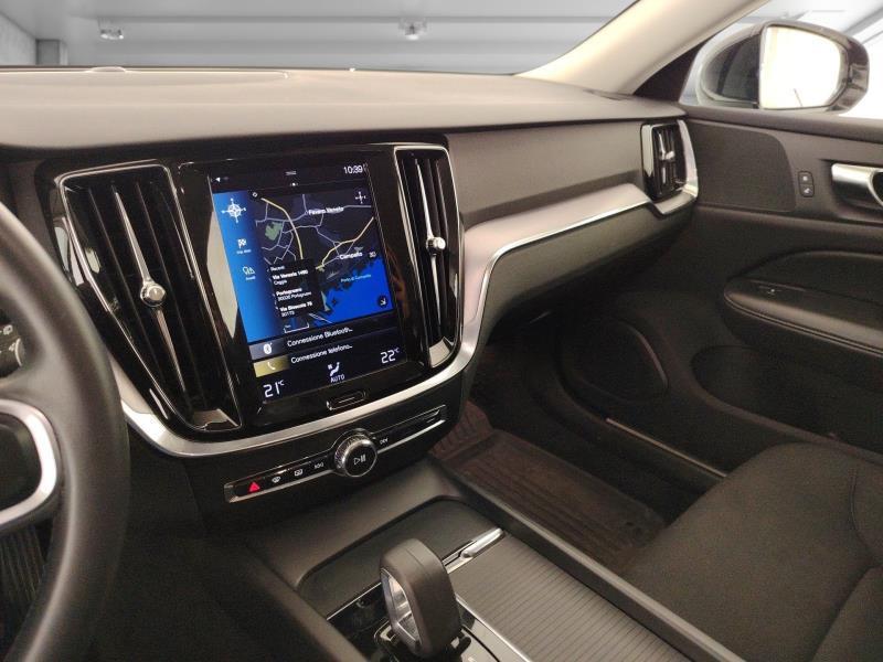 Volvo V60 2.0 B3 Momentum Business automatico