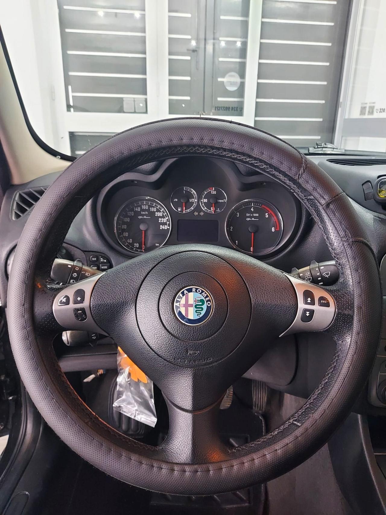 Alfa Romeo 147 1.9 JTD (120) 5 porte Distinctive